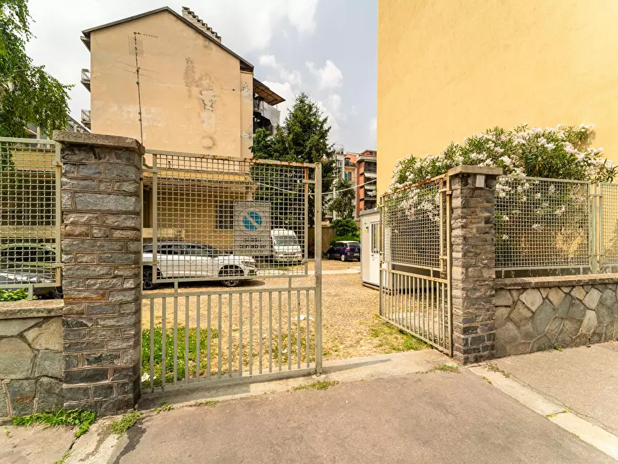 Immagine 5 di Camera in affitto  in Via Finalmarina a Torino