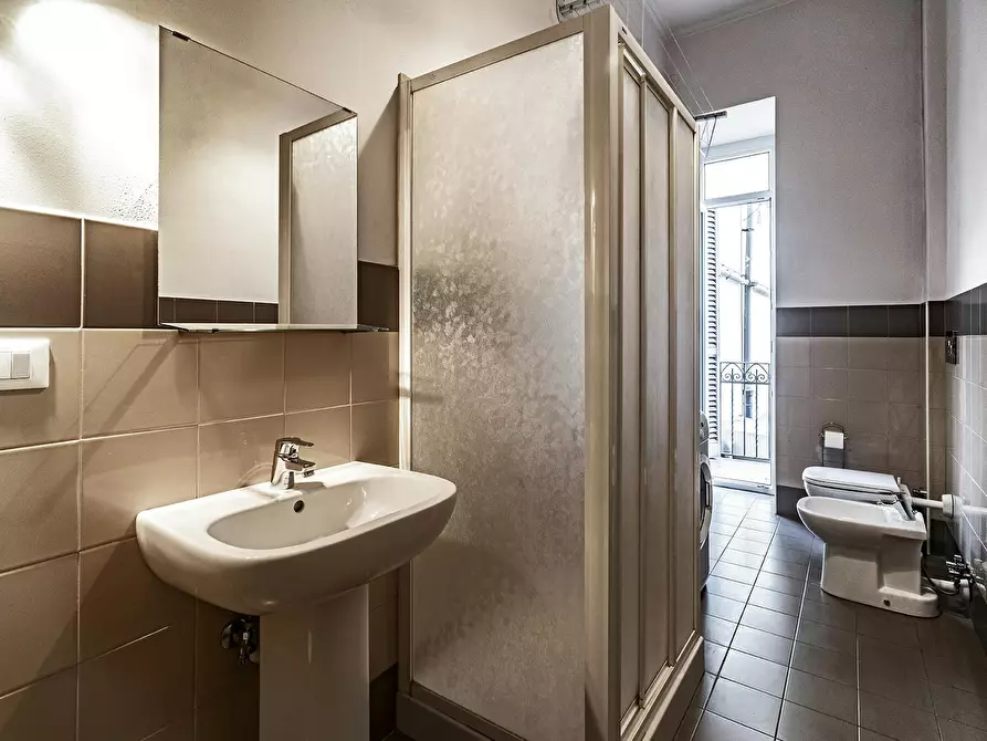 Immagine 6 di Camera in affitto  in Corso Svizzera a Torino