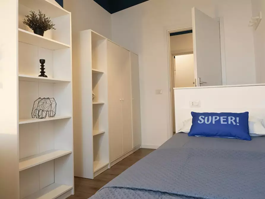 Immagine 1 di Camera in affitto  in Via Antonio Cavagna Sangiuliani a Pavia