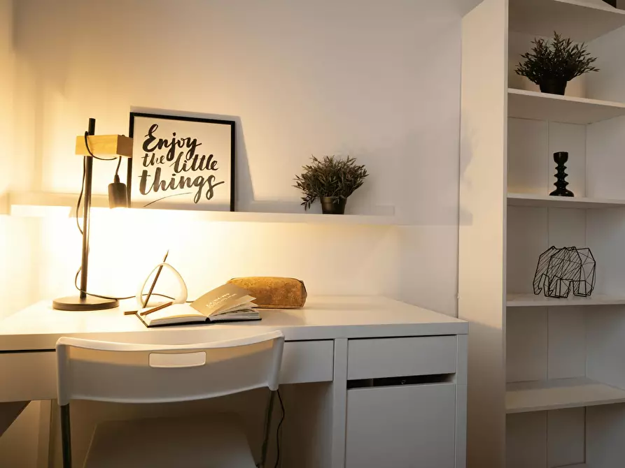 Immagine 5 di Camera in affitto  in Via Antonio Cavagna Sangiuliani a Pavia