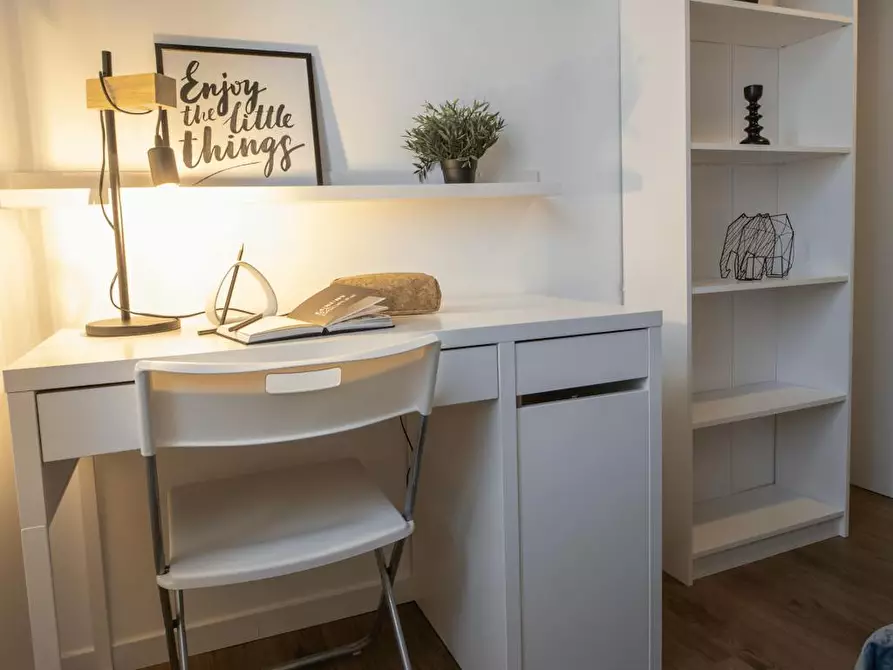 Immagine 3 di Camera in affitto  in Via Antonio Cavagna Sangiuliani a Pavia