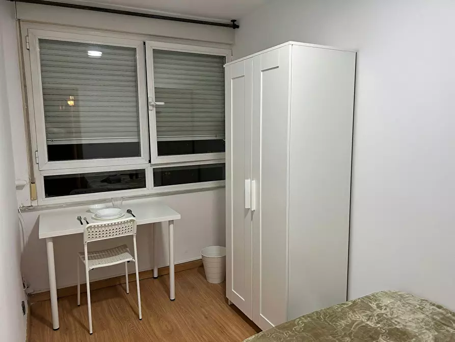Immagine 4 di Camera in affitto  in Calle de Marcelo Usera a Madrid