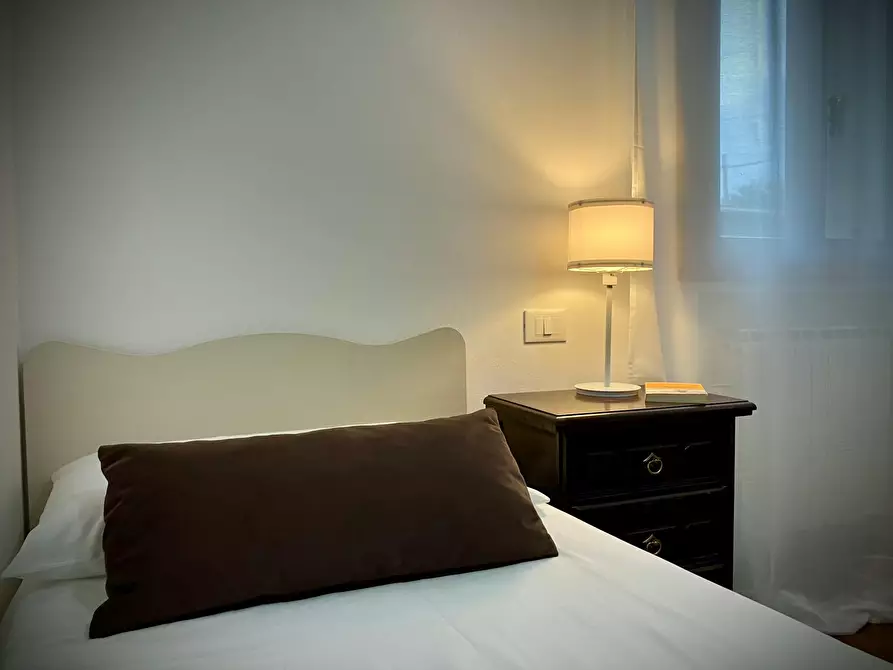 Immagine 5 di Camera in affitto  in Via Sabbioni a Padova