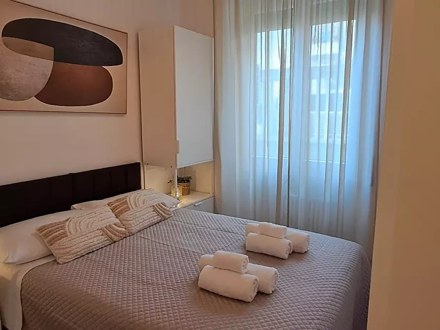 Immagine 6 di Appartamento in affitto  in Via Lorenzo Valla a Roma