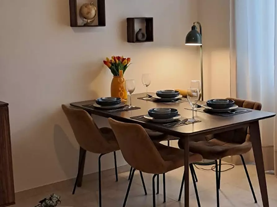 Immagine 3 di Appartamento in affitto  in Via Lorenzo Valla a Roma