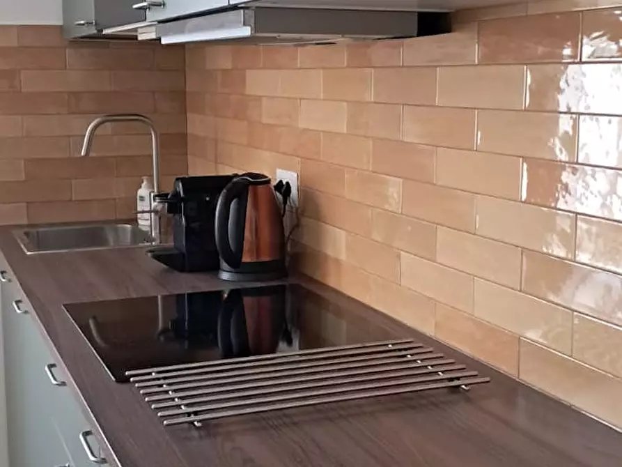 Immagine 5 di Appartamento in affitto  in Via Lorenzo Valla a Roma