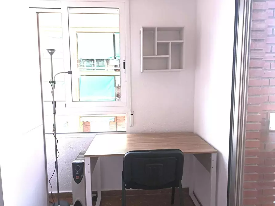 Immagine 4 di Camera in affitto  in Carrer del Bisbe Jaume Pérez a Valencia