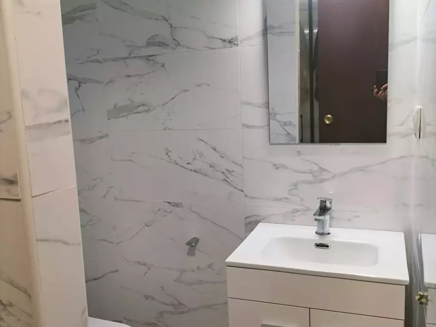 Immagine 7 di Camera in affitto  in Carrer del Bisbe Jaume Pérez a Valencia