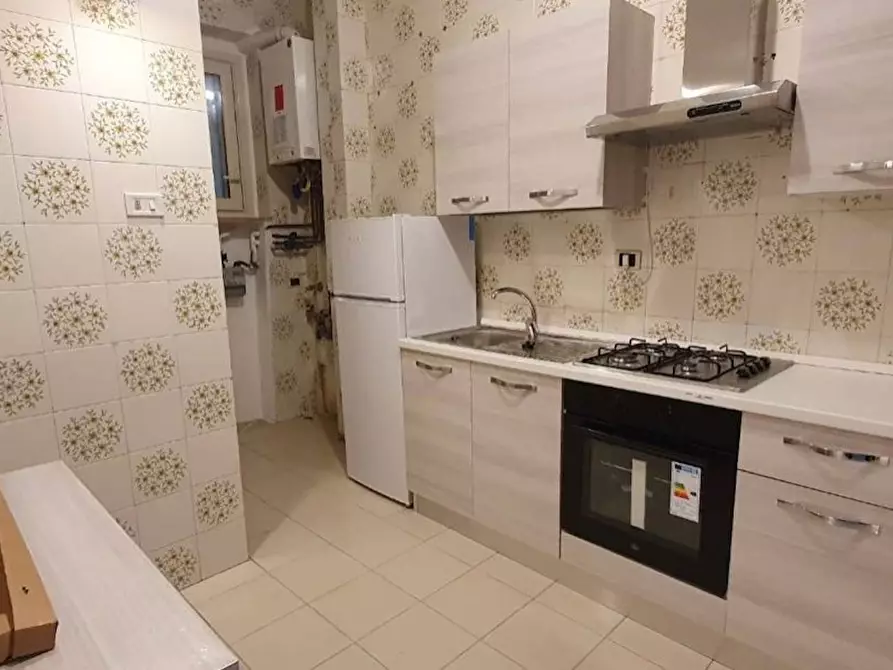 Immagine 9 di Camera in affitto  in Via Consalvo a Napoli