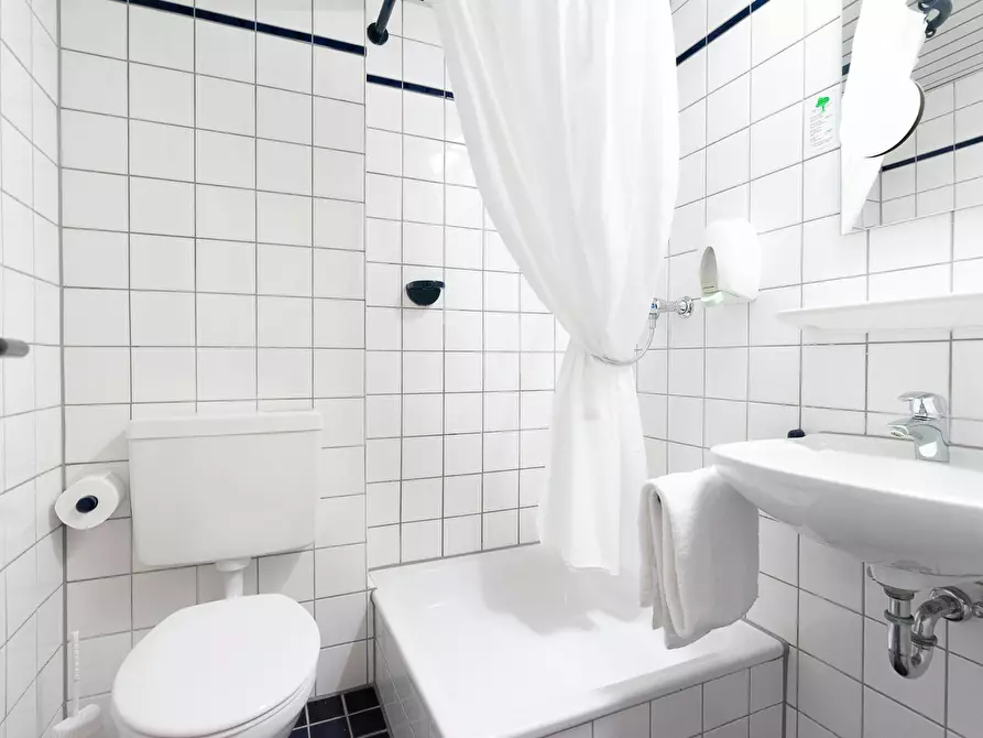 Immagine 4 di Camera in affitto  in Hilpertstraße a Darmstadt