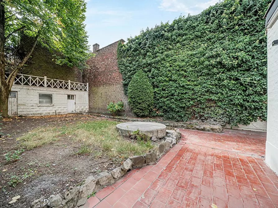 Immagine 9 di Camera in affitto  in Boulevard Solvay a Charleroi