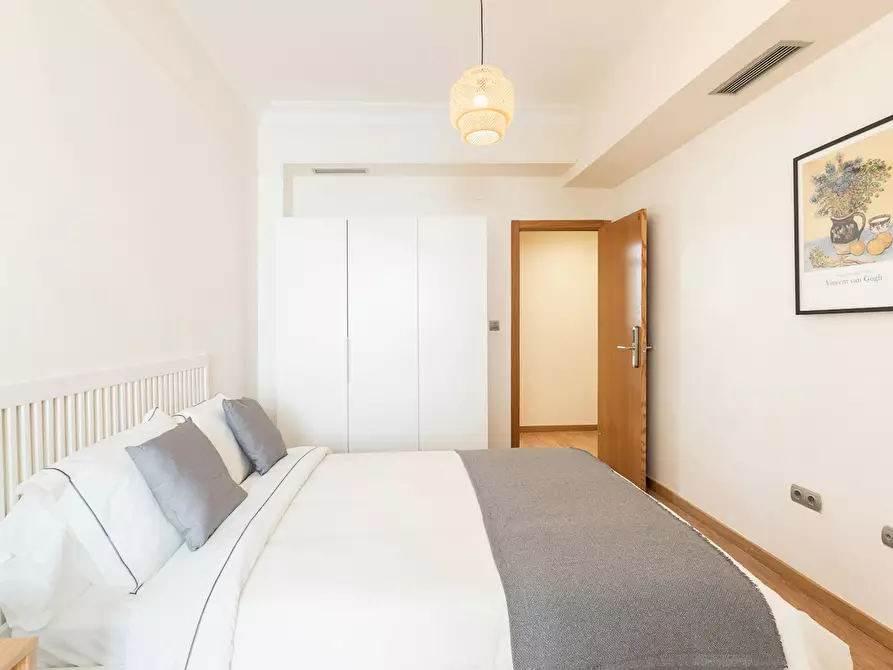 Immagine 2 di Camera in affitto  in Carrer d'Hernán Cortés a Valencia