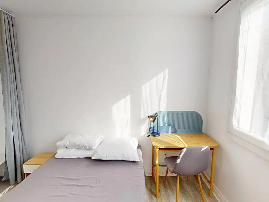 Immagine 2 di Camera in affitto  in Allée Jules Verne a Lille