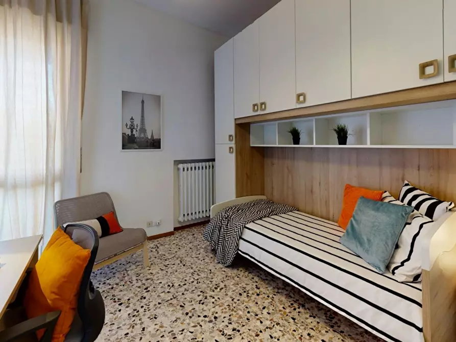 Immagine 2 di Camera in affitto  in Via Luigi Robecchi Brichetti a Pavia