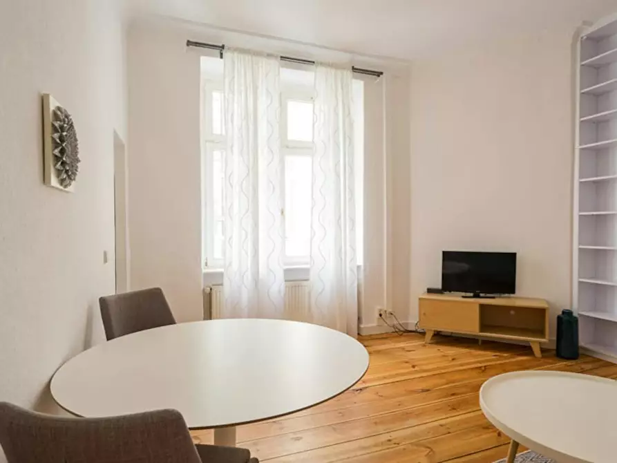 Immagine 8 di Appartamento in affitto  in Erich-Weinert-Straße a Berlin