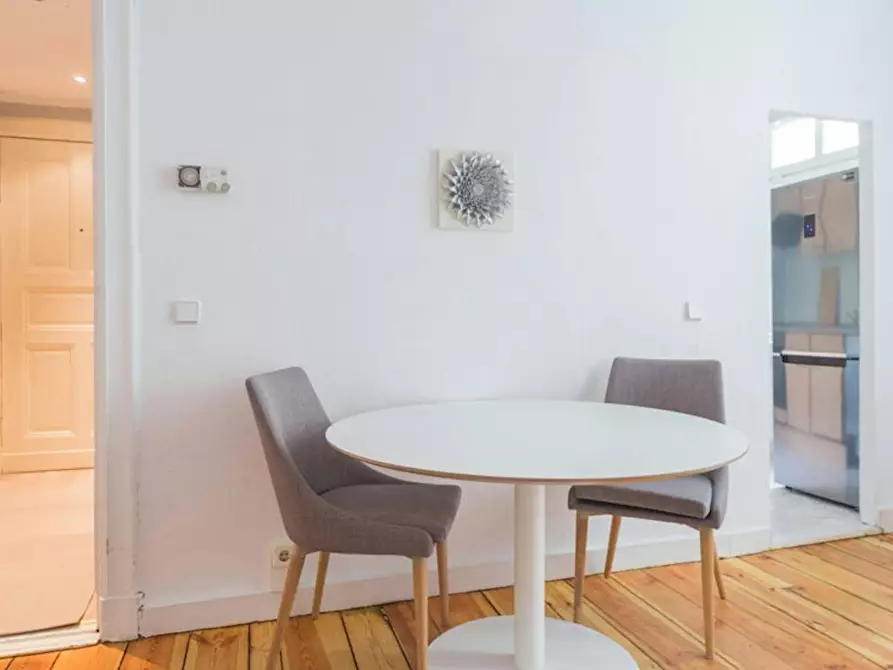 Immagine 9 di Appartamento in affitto  in Erich-Weinert-Straße a Berlin