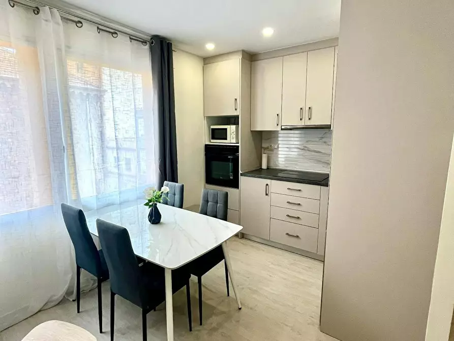 Immagine 1 di Camera in affitto  in Carrer de Jovellanos a Castellon De La Plana/Castello De La Pla