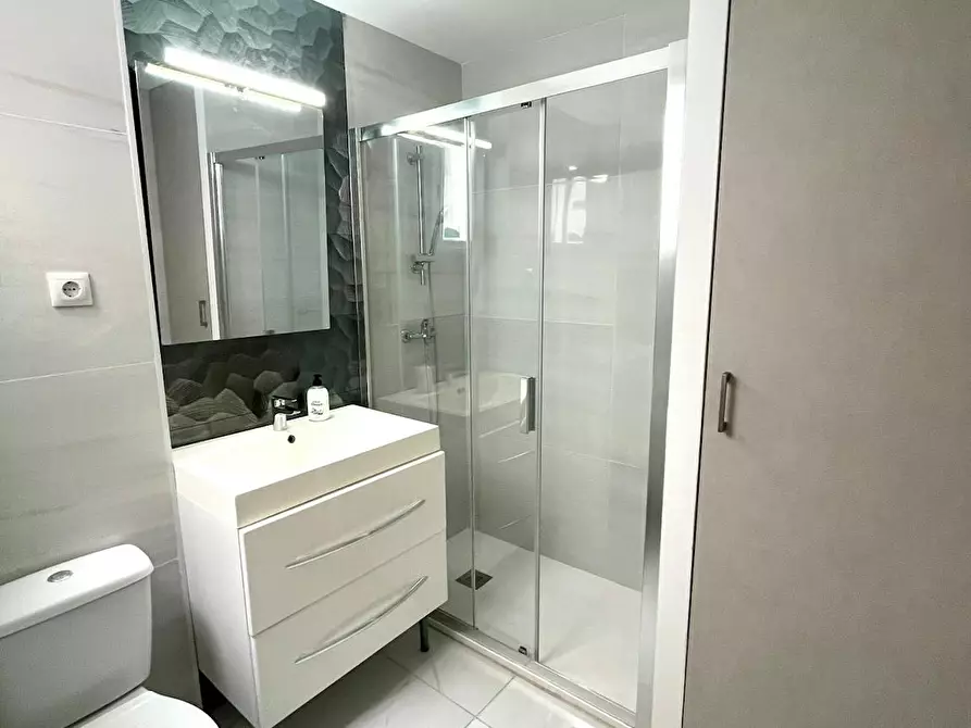 Immagine 9 di Camera in affitto  in Carrer de Jovellanos a Castellon De La Plana/Castello De La Pla