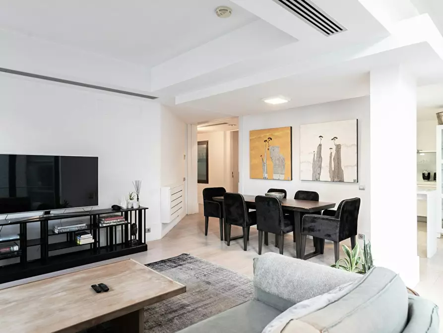 Immagine 6 di Appartamento in affitto  in Passeig de Gràcia a Barcelona