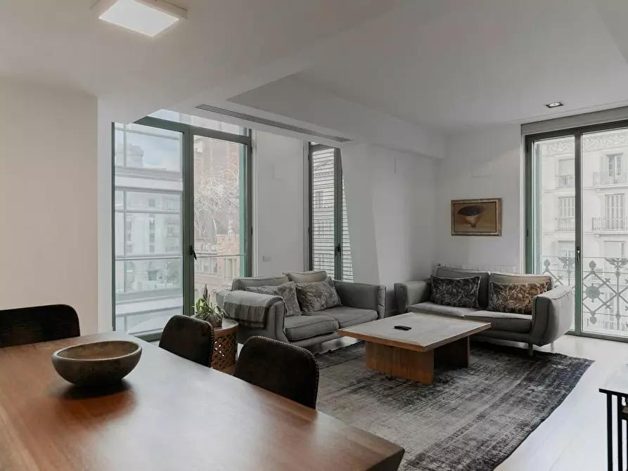 Immagine 1 di Appartamento in affitto  in Passeig de Gràcia a Barcelona