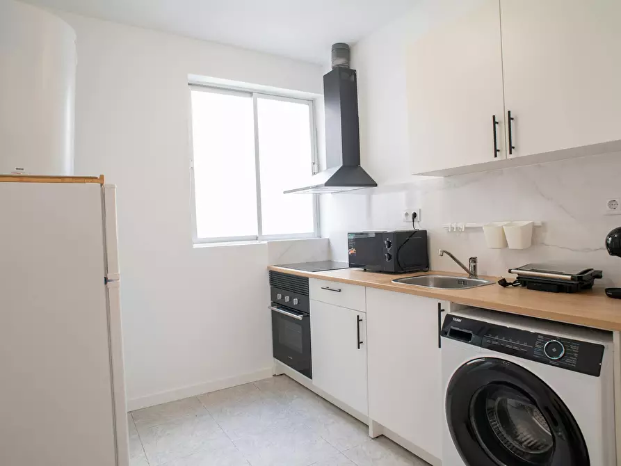 Immagine 9 di Camera in affitto  in Carrer Trafalgar a Barrio De Porta