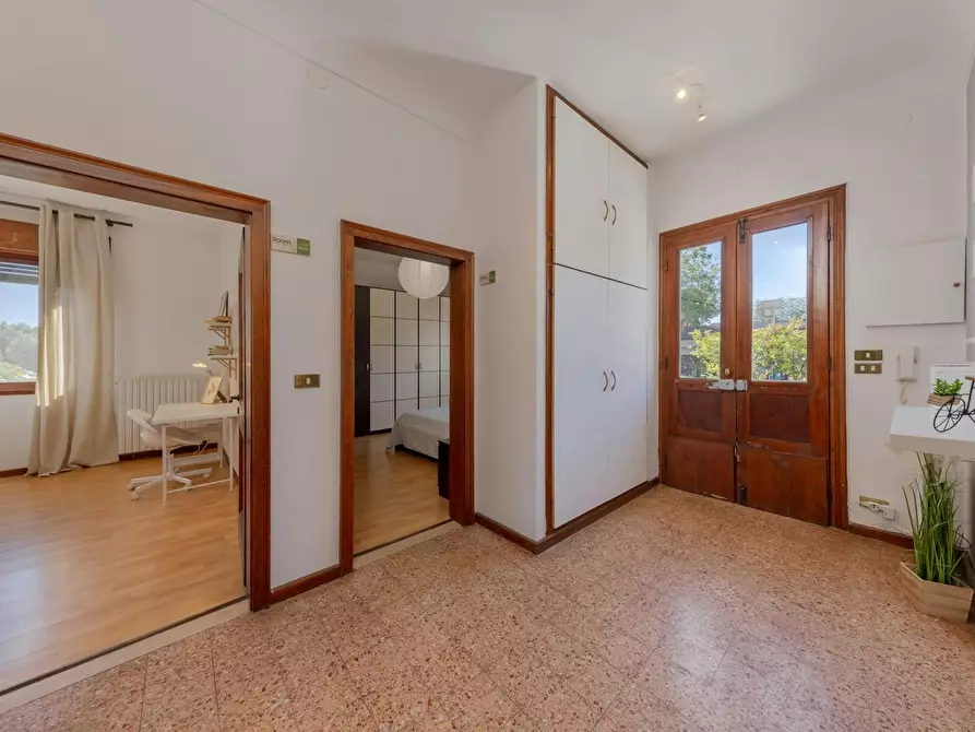 Immagine 10 di Camera in affitto  in Via Montà a Padova