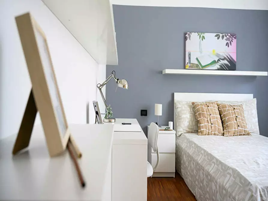 Immagine 5 di Camera in affitto  in Via Giovanni Pezzotti a Milano