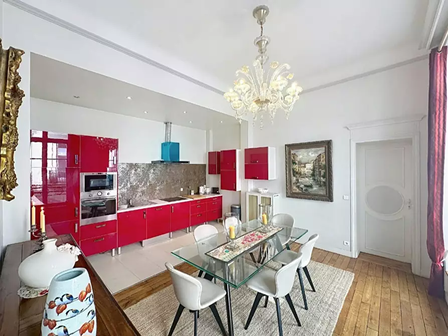 Immagine 1 di Appartamento in affitto  in Rue Saint-Roch a Paris