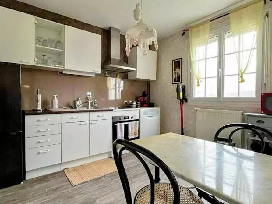 Immagine 3 di Casa indipendente in affitto  in Rue Chagnot a Barnay