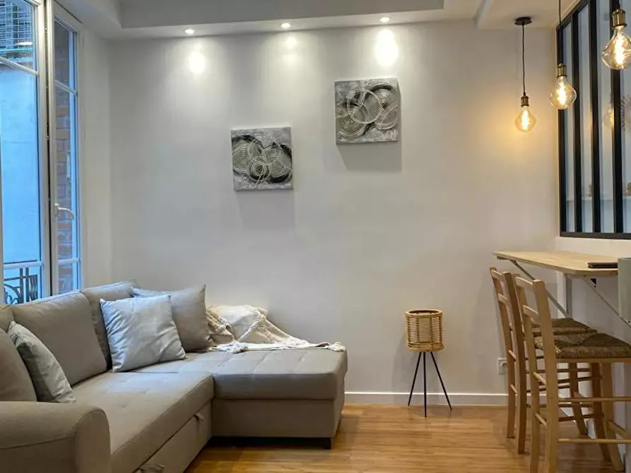 Immagine 1 di Appartamento in affitto  in Rue Etienne Marey a Paris 20