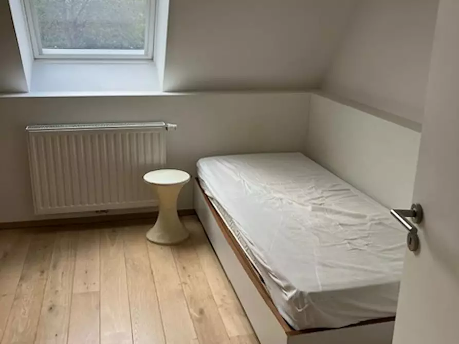 Immagine 1 di Camera in affitto  in Vlezenbeeklaan a Sint-Pieters-Leeuw