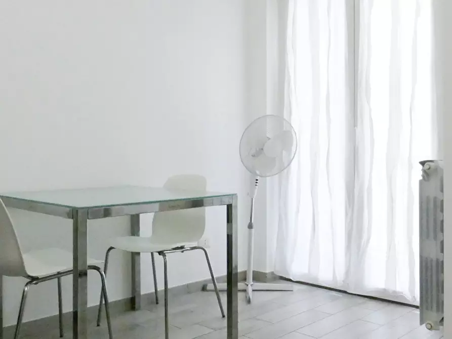 Immagine 6 di Appartamento in affitto  in Via Monte San Genesio a Milano