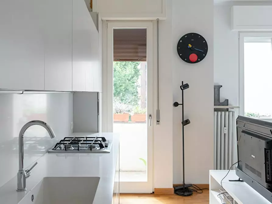 Immagine 8 di Appartamento in affitto  in Via Domodossola a Milano