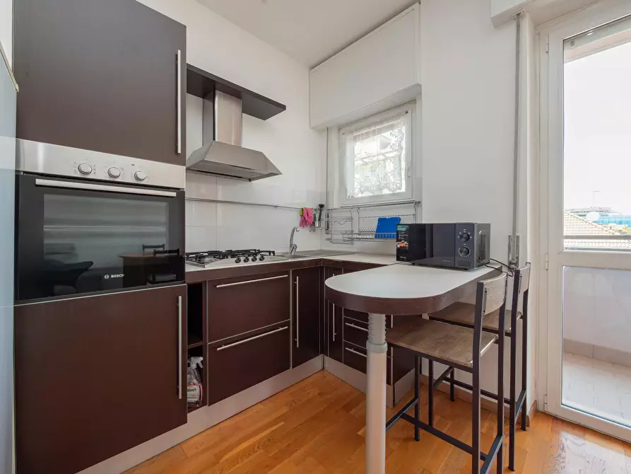 Immagine 10 di Appartamento in affitto  in Via Simone Martini a Milano