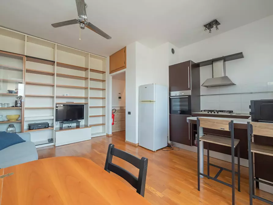 Immagine 9 di Appartamento in affitto  in Via Simone Martini a Milano