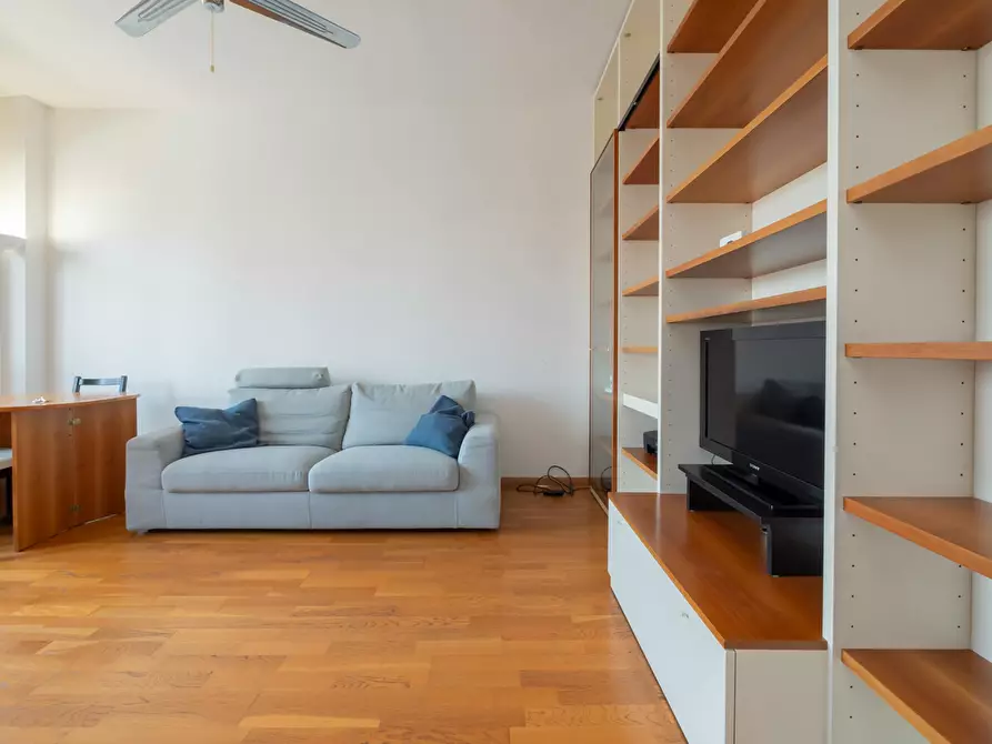 Immagine 6 di Appartamento in affitto  in Via Simone Martini a Milano