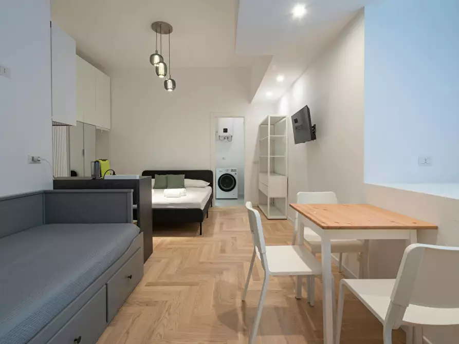 Immagine 1 di Appartamento in affitto  in Via Val Strona a Milano