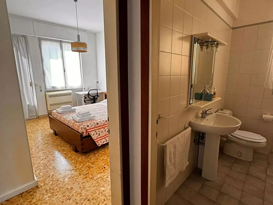 Immagine 7 di Camera in affitto  in Via Maso di Banco a Firenze