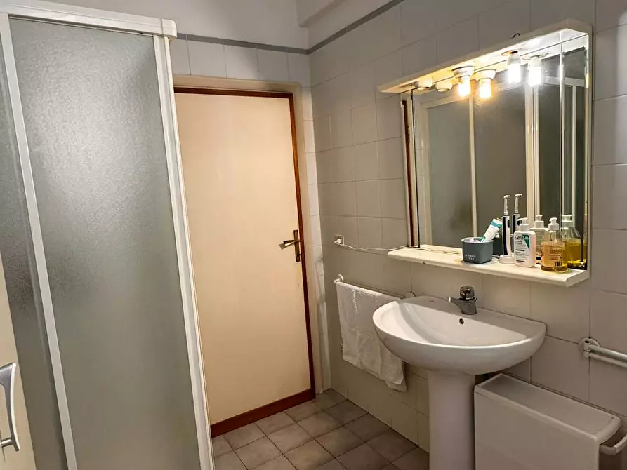 Immagine 6 di Camera in affitto  in Via Maso di Banco a Firenze