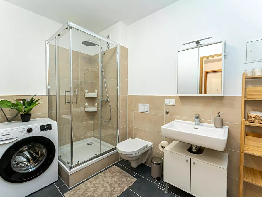 Immagine 8 di Camera in affitto  in Weserstr. a Berlin