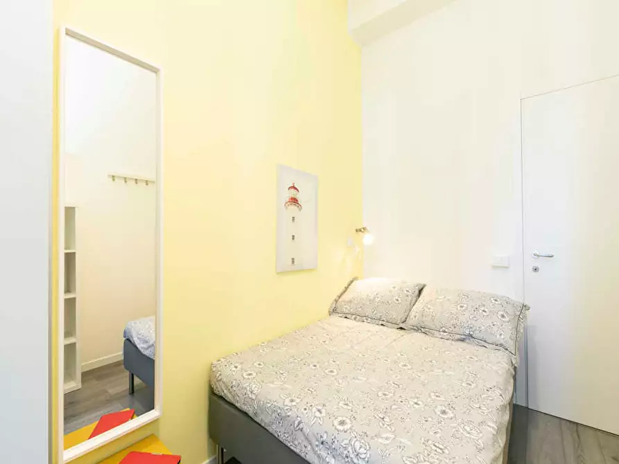 Immagine 3 di Camera in affitto  in Via Lipari a Milano
