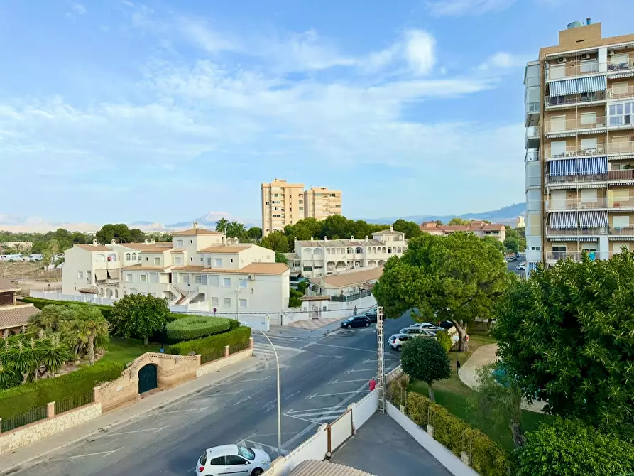 Immagine 10 di Appartamento in affitto  in Carrer de Juan de la Cierva a Messell, El (Poligono Industrial)