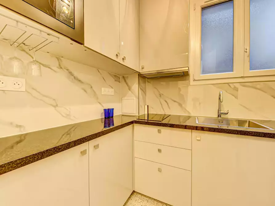 Immagine 7 di Appartamento in affitto  in Rue Pergolèse a Paris 16