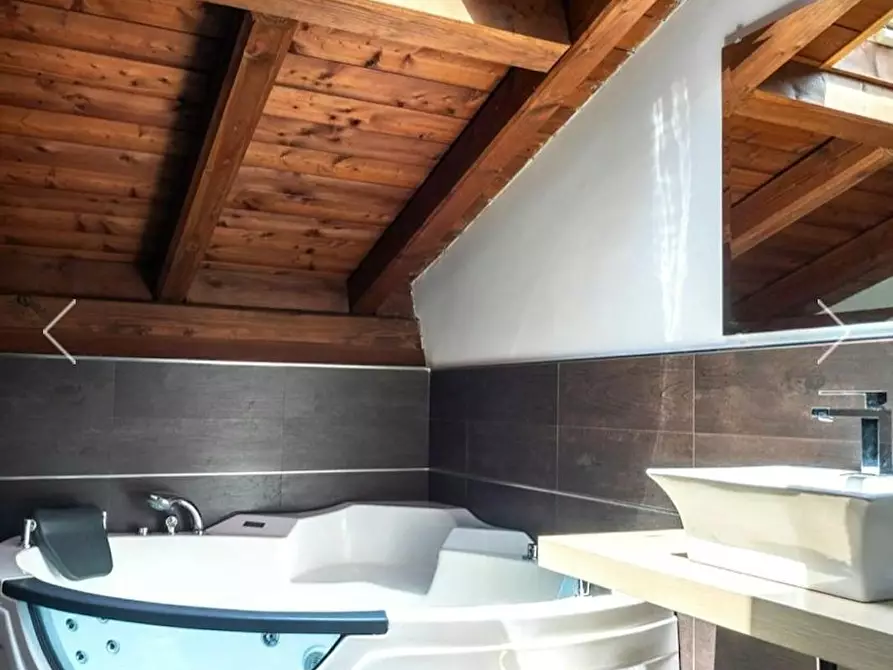 Immagine 9 di Appartamento in affitto  in Via Felice Caronni a Roma