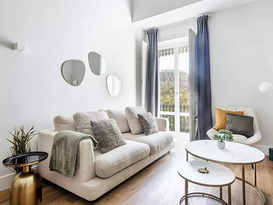 Immagine 1 di Appartamento in affitto  in Plaça de Vannes a Valencia