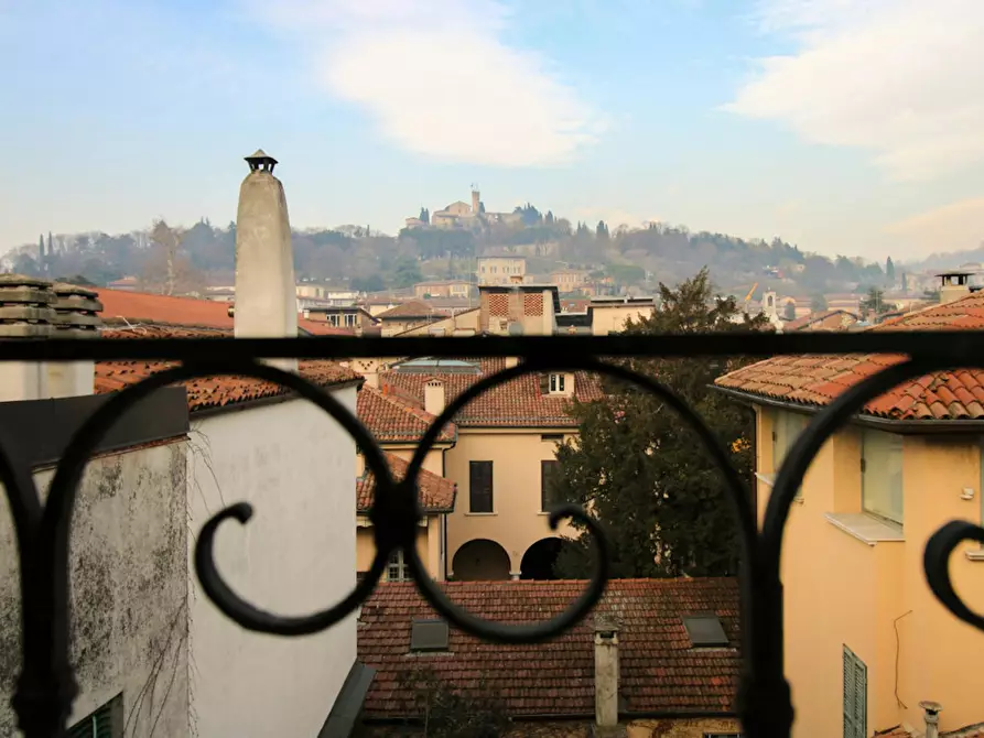 Immagine 5 di Camera in affitto  in Via Trieste a Brescia