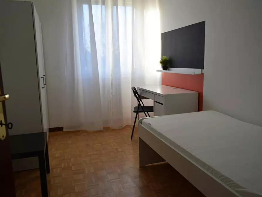 Immagine 1 di Camera in affitto  in Via Rocca d'Anfo a Brescia