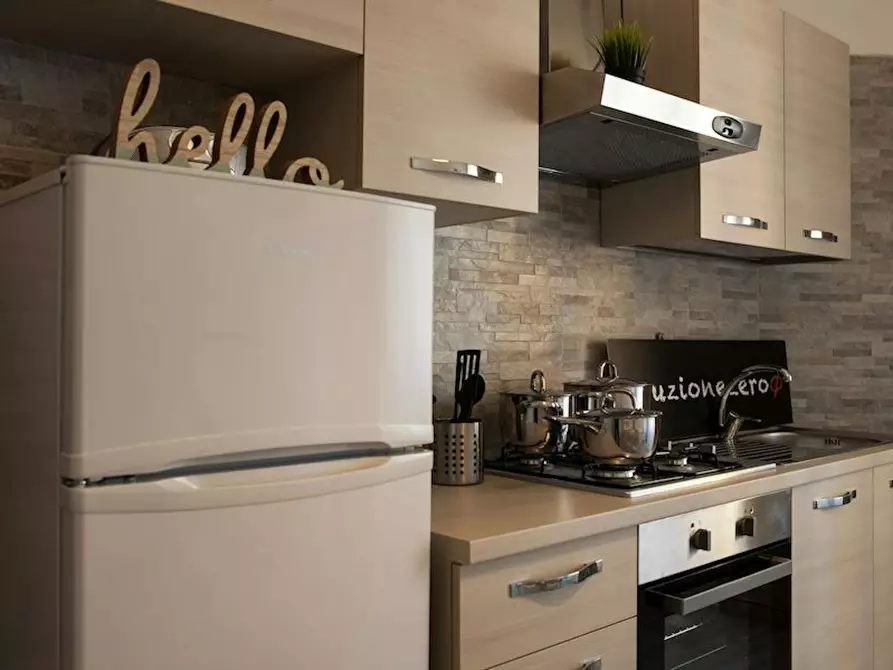 Immagine 8 di Camera in affitto  in Via Lattanzio Gambara a Brescia