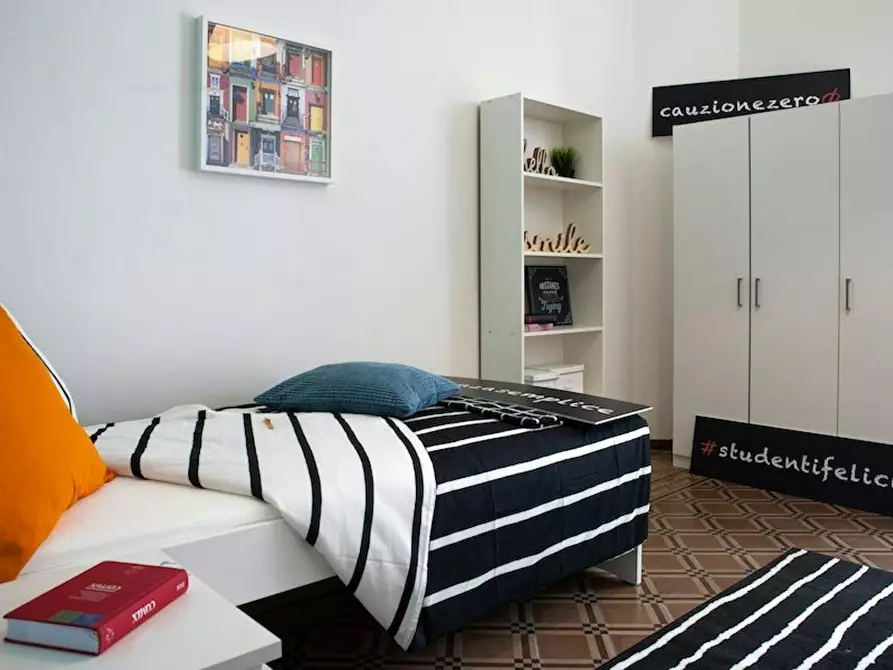 Immagine 1 di Camera in affitto  in Via Lattanzio Gambara a Brescia