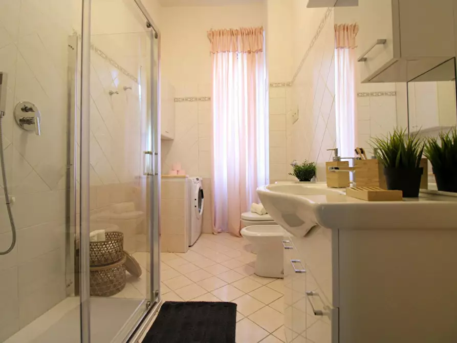 Immagine 10 di Camera in affitto  in Via Lattanzio Gambara a Brescia